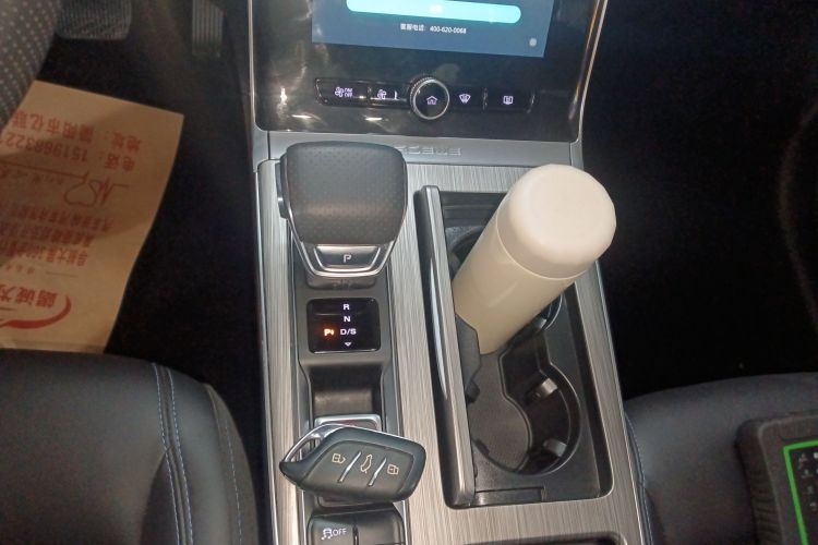 荣威RX5 2023款 PLUS 330TGI 自动领潮智惠版中控内饰18