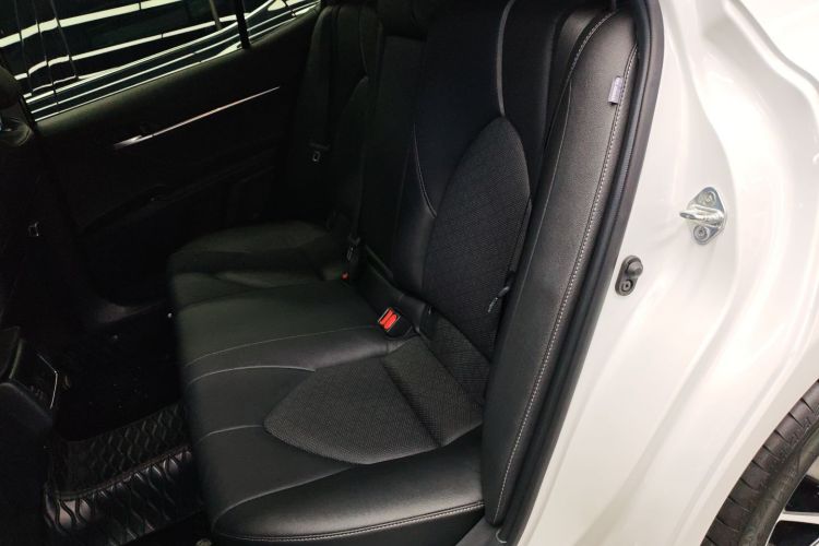 丰田 凯美瑞 2021款 2.5S 锋尚版中控内饰21