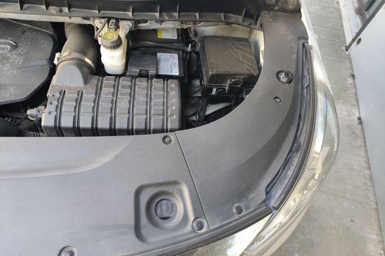 广汽传祺 传祺M8 2021款 改款 领秀系列 390T 豪华版局部细节9007