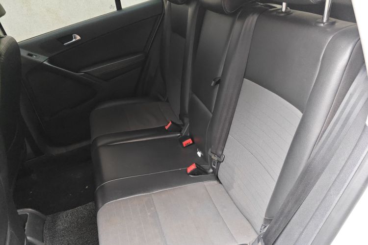 大众 途观 2016款 300TSI 自动两驱风尚版中控内饰7004