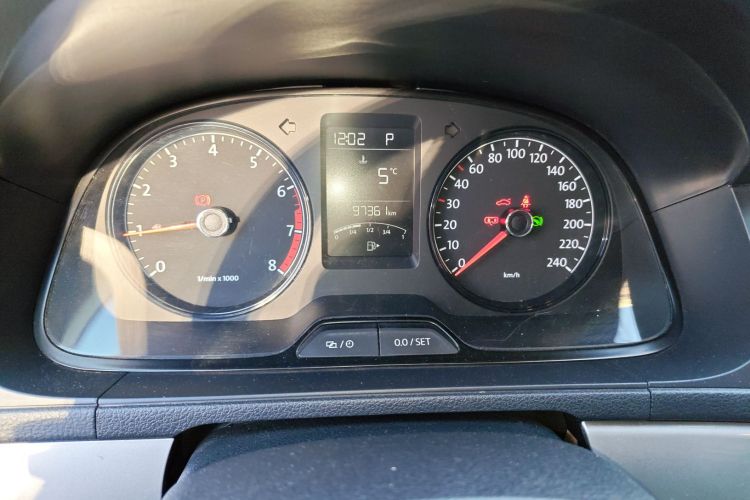 大众 朗逸 2013款 改款经典 1.6L 自动风尚版中控内饰14