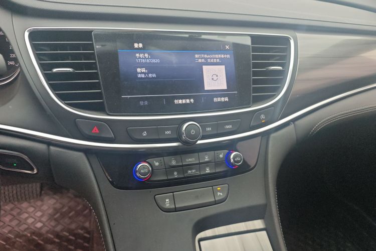 别克 君越 2022款 552T 豪华型中控内饰16