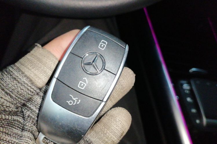 奔驰GLA 2022款 改款 GLA 200中控内饰7001