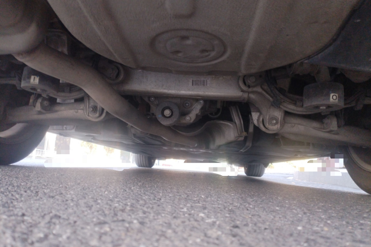 宝马5系 2013款 525Li 领先型局部细节9009