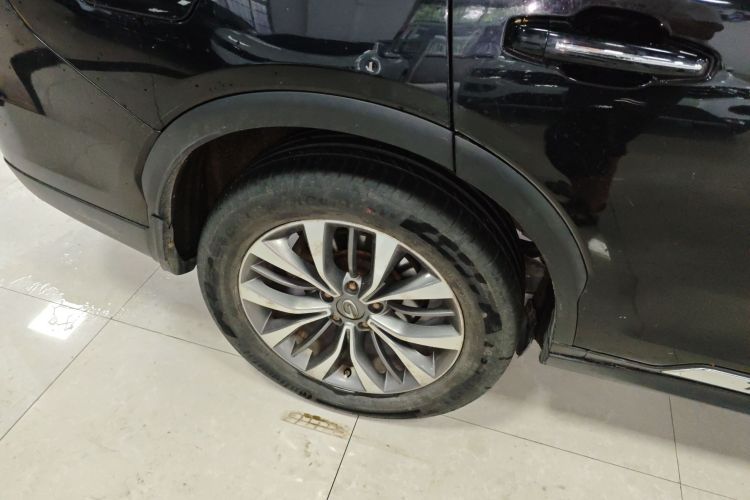 广汽传祺 传祺GS8 2017款 320T 两驱豪华智联版（七座）车身外观6002