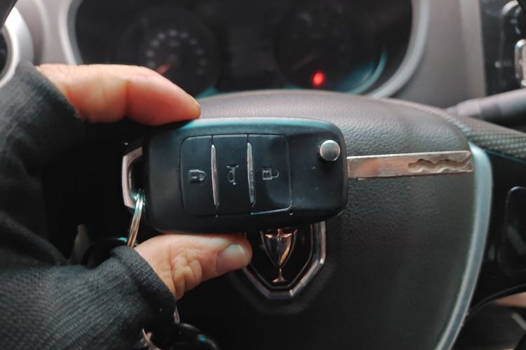 华晨金杯750 2015款 1.5L 舒适型中控内饰11