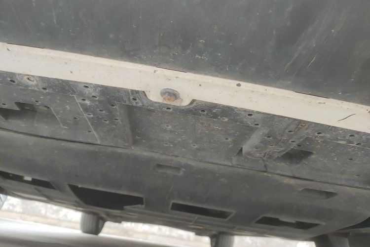 东风风神 奕炫 2021款 230T 自动追风版局部细节9008