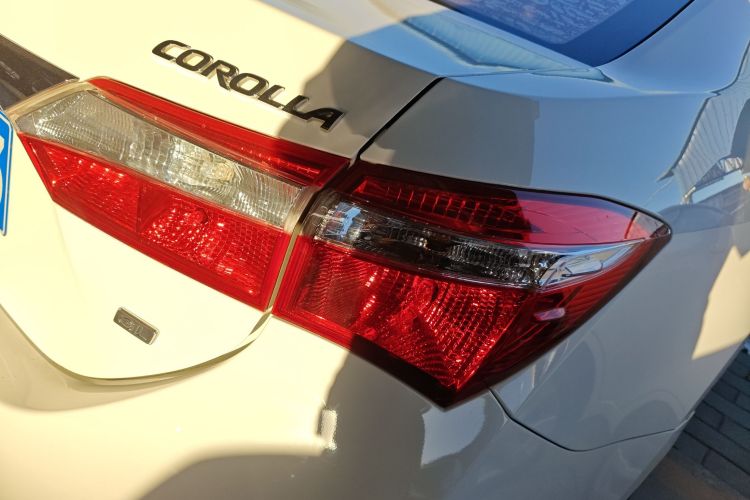 丰田 卡罗拉 2014款 1.6L CVT GL车身外观9