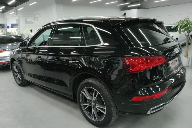 奥迪Q5L 2018款 40 TFSI 荣享时尚型 国VI车身外观4