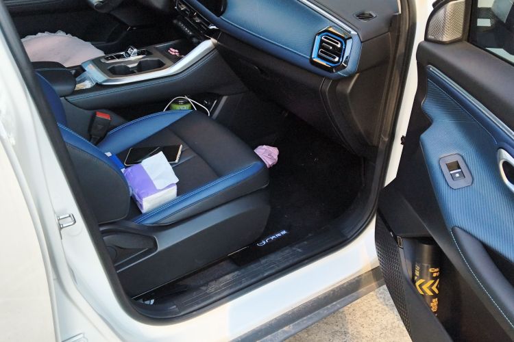 广汽传祺 传祺GS3 2023款 影速 270T 劲智版局部细节9005