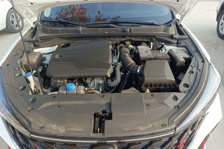 长安 逸动 2025款 PLUS 1.4T 双离合高能版局部细节24