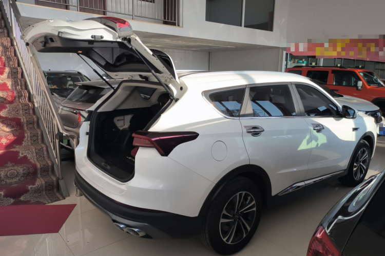 捷途X70 PLUS 2021款 1.5T 手动林 5座机舱底盘23