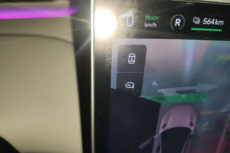 小米汽车 小米YU7 2025款 超长续航四驱Pro版中控内饰14