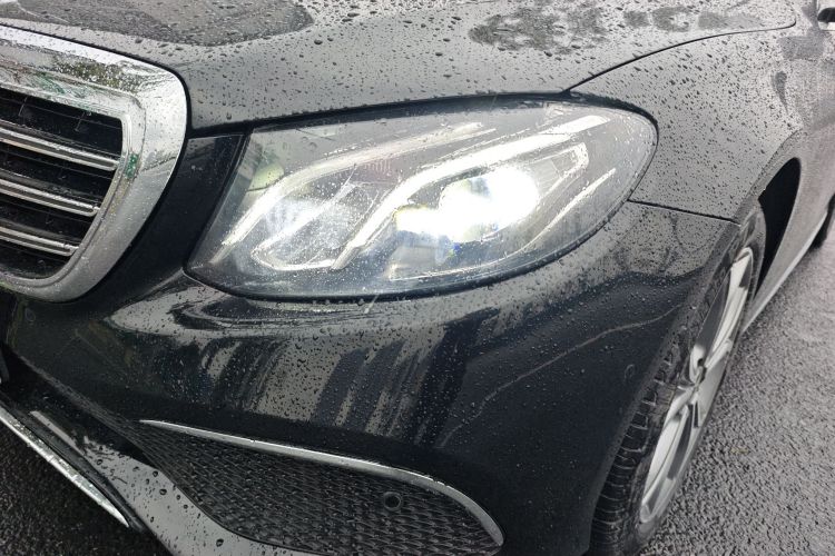 奔驰E级 2020款 E 300 L 运动豪华型局部细节36