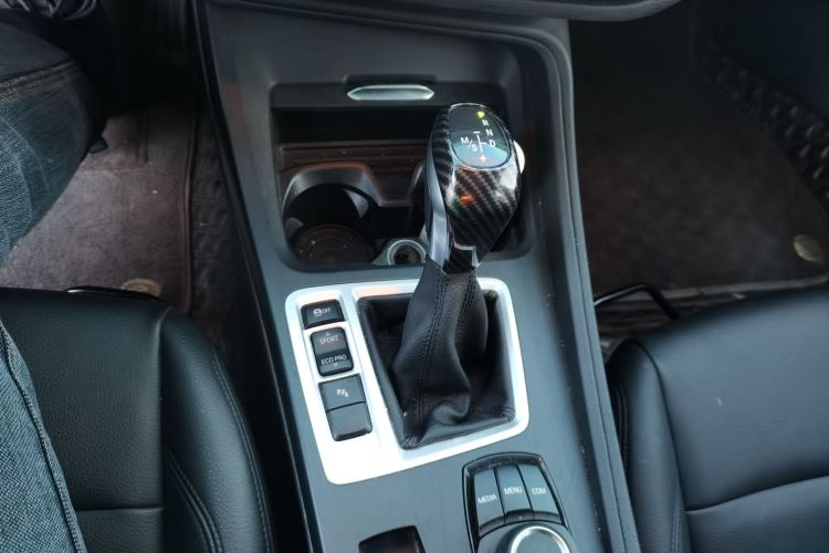 宝马1系 2018款 改款 118i 时尚型中控内饰18