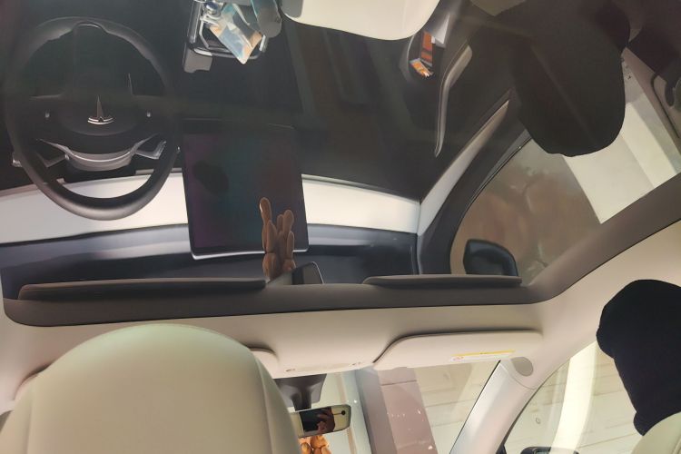 特斯拉 Model Y 2021款 标准续航后驱版局部细节22