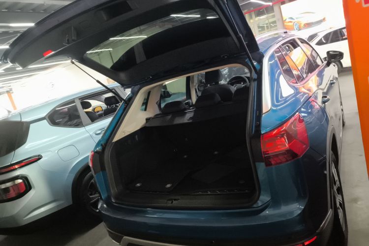 大众 探岳 2019款 330TSI 两驱豪华型 国VI机舱底盘23