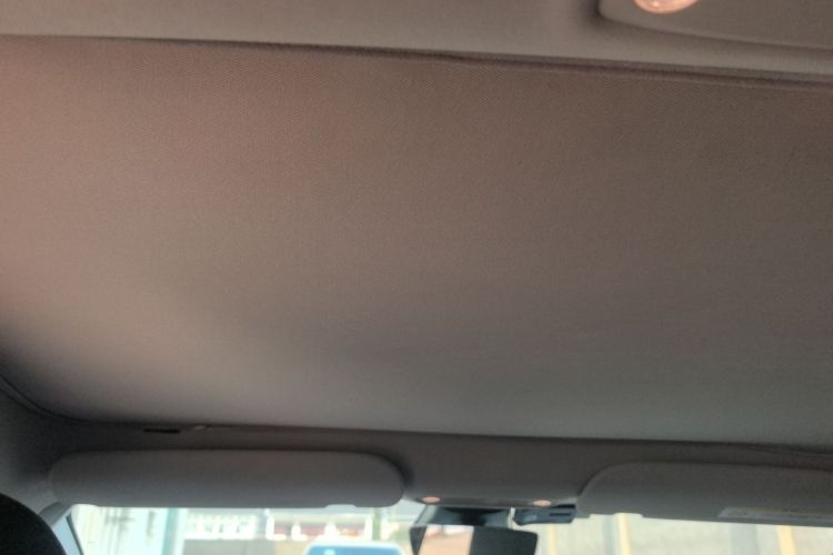 特斯拉 Model 3 2022款 后轮驱动版中控内饰22