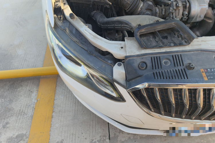 别克 英朗 2015款 18T 双离合豪华型车身外观8