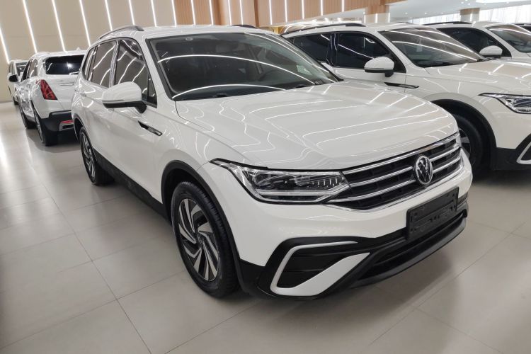 大众 途观L 2022款 330TSI 自动两驱舒享版车身外观3