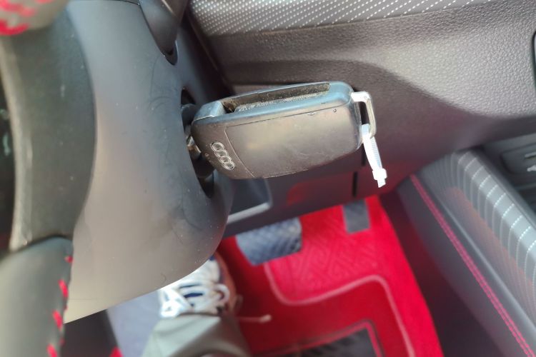 奥迪Q2L 2022款 35 TFSI 进取动感型中控内饰11