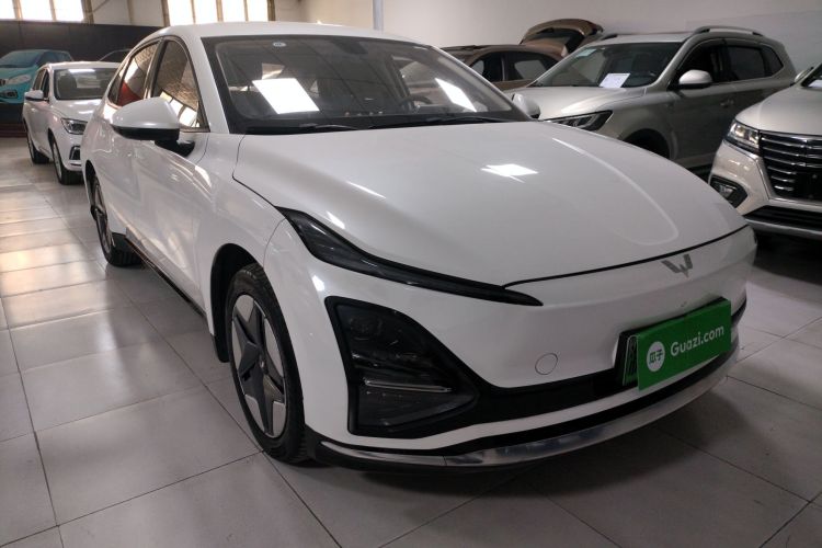 五菱汽车 五菱E5 2024款 410km 标准版车身外观3