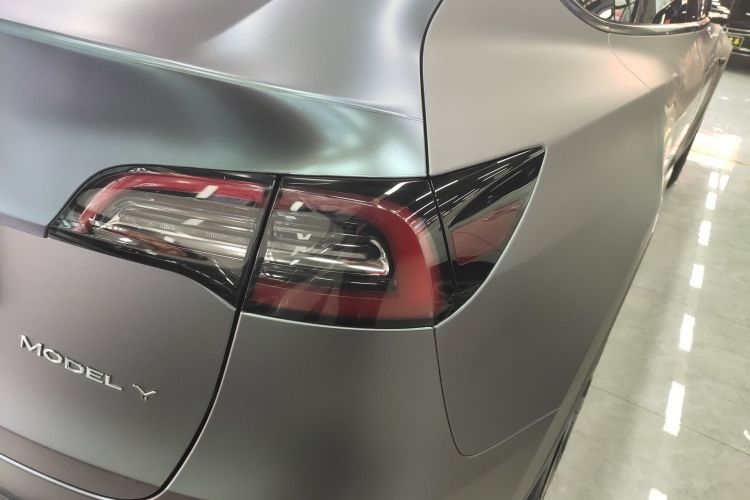 特斯拉 Model Y 2023款 后轮驱动版车身外观9