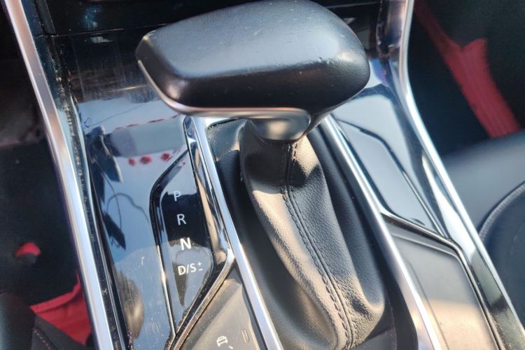 上汽大通MAXUS 大通D60 2019款 1.5T 自动舒享版 5座中控内饰18