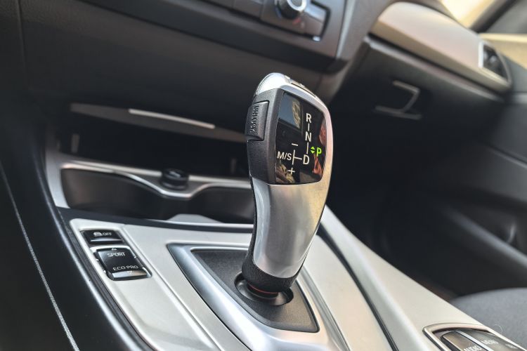 宝马1系(进口) 2013款 改款 116i 领先型中控内饰18