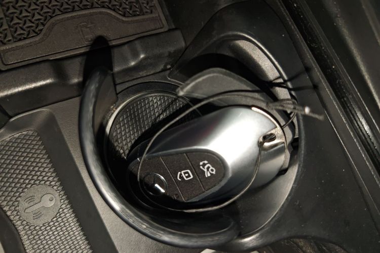 奔驰E级 2024款 E 260 L中控内饰11