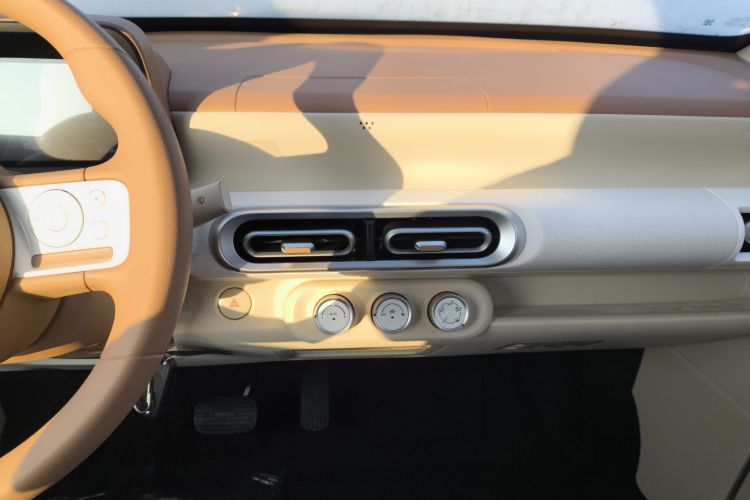 五菱汽车 宏光MINIEV 2024款 第三代 215km 青春版局部细节16