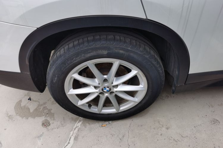 宝马X1 2016款 sDrive18Li 时尚型车身外观56