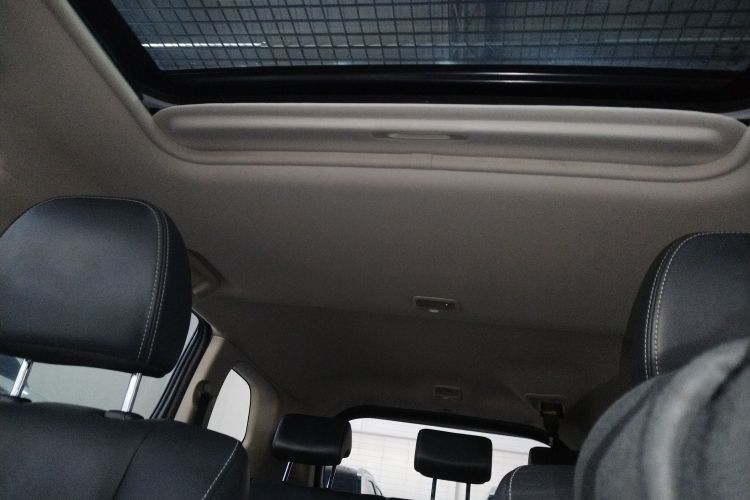 三菱 欧蓝德 2020款 2.4L 四驱致享版 5座中控内饰22