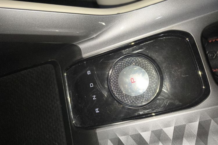 五菱汽车 五菱星云 2023款 2.0L DHT 旗舰版中控内饰18