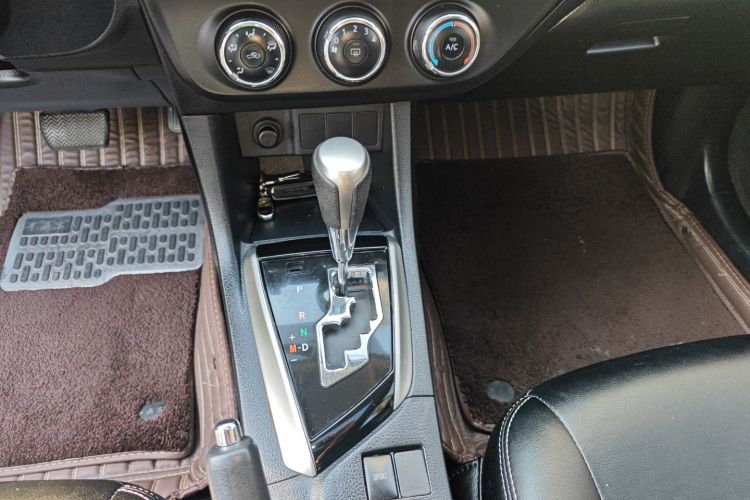 丰田 雷凌 2014款 1.6G CVT精英版局部细节18