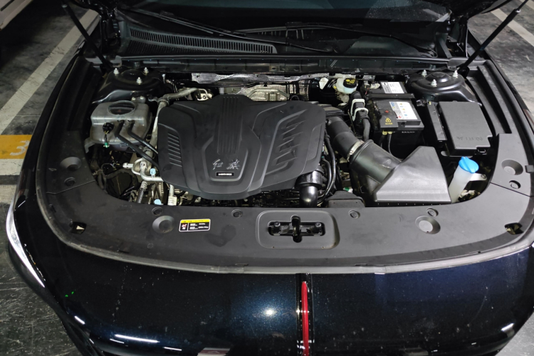 红旗H5 2025款 1.5T DCT玄影版局部细节24