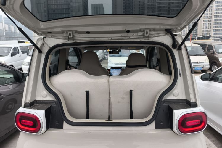 五菱汽车 宏光MINIEV 2024款 第三代 215km 青春版机舱底盘23