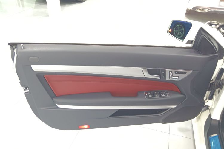 奔驰E级(进口) 2014款 E 260 敞篷轿跑车中控内饰7007