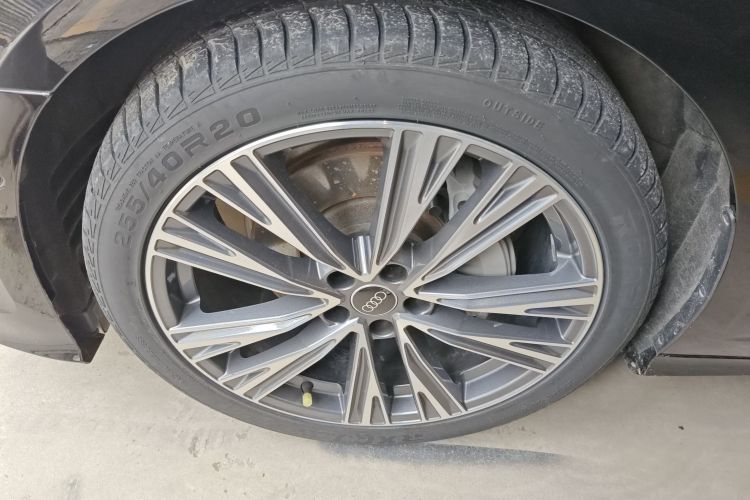 奥迪A6L 2024款 45 TFSI quattro 臻选动感型车身外观35