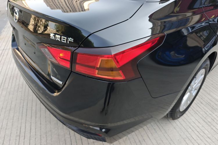 日产 天籁 2019款 2.0L XL 舒适版车身外观9