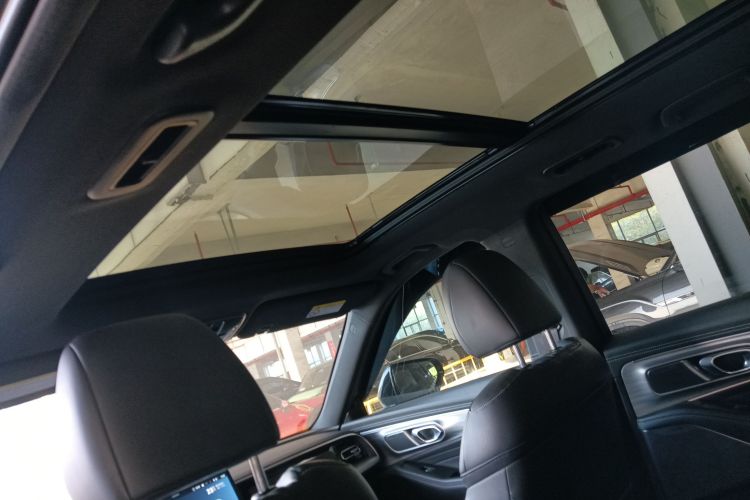 广汽传祺 传祺GS8 2022款 领航系列 2.0TGDI 四驱豪华智联版（七座）局部细节22