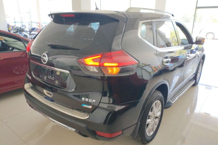 日产 奇骏 2017款 2.0L CVT舒适版 2WD车身外观6005