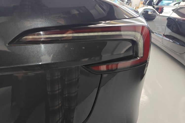 特斯拉 Model 3 2025款 改款 后轮驱动版车身外观6006