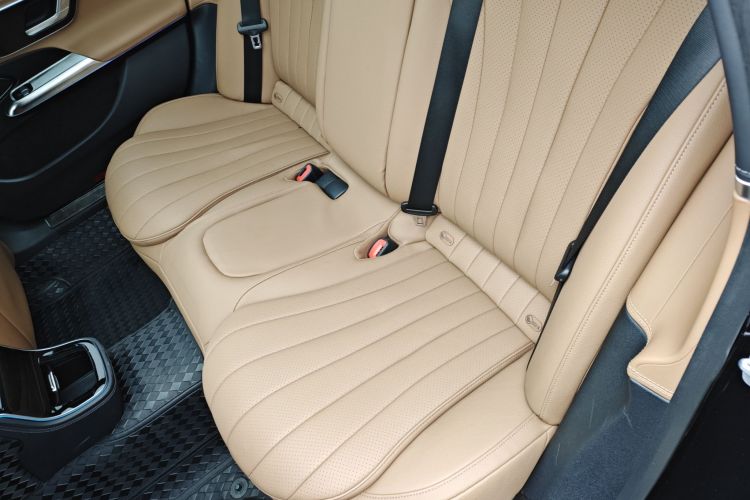 奔驰E级 2024款 E 260 L中控内饰21