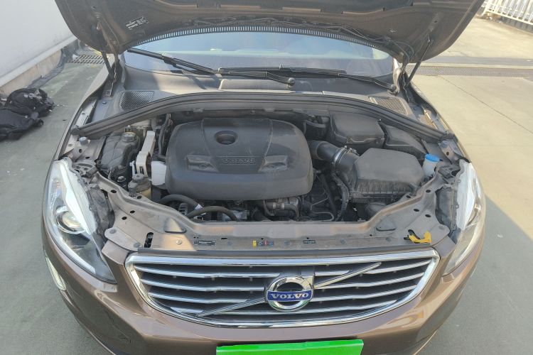 沃尔沃XC60 2017款 T5 智进升级版机舱底盘24
