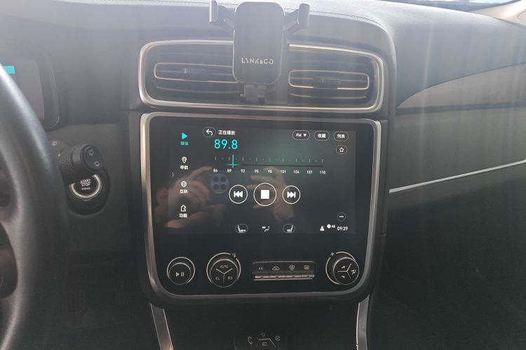 领克01 2018款 2.0T 两驱型+版局部细节16