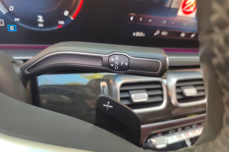 奔驰GLE 2020款 改款 GLE 350 4MATIC 时尚型中控内饰18