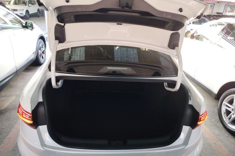 大众 速腾 2021款 280TSI DSG超越版机舱底盘23