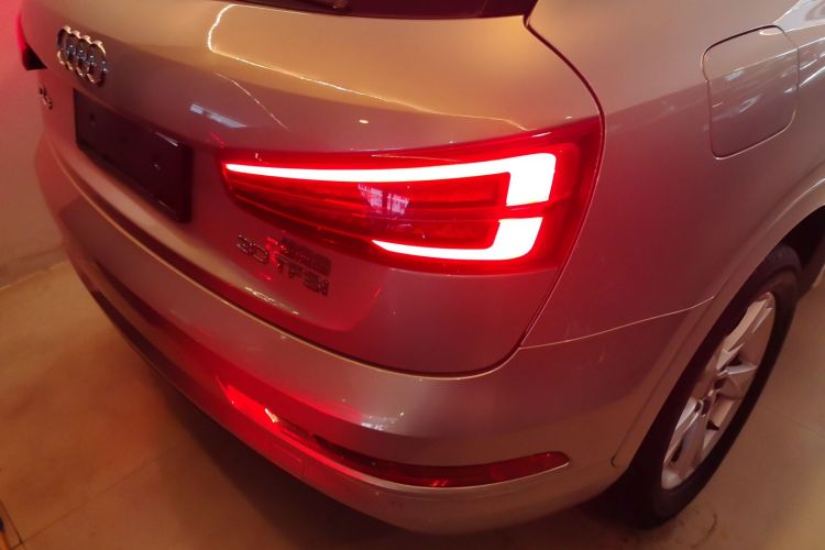 奥迪Q3 2018款 30周年年型 30 TFSI 时尚型车身外观6006