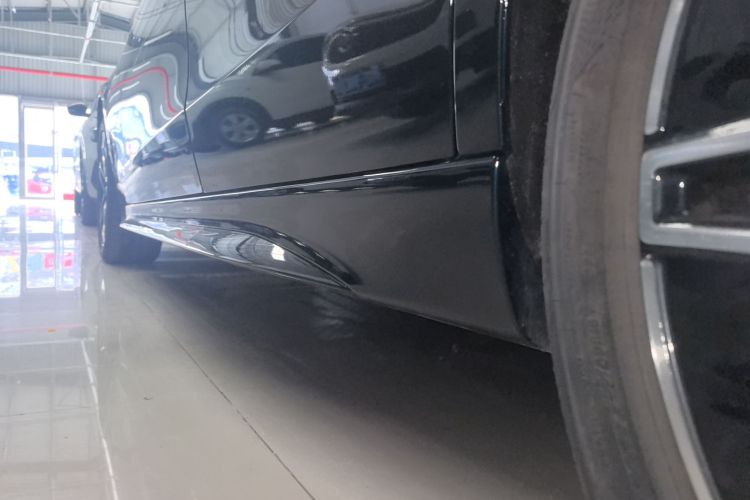 奔驰C级 2025款 改款 C 260 L 皓夜运动版局部细节9002